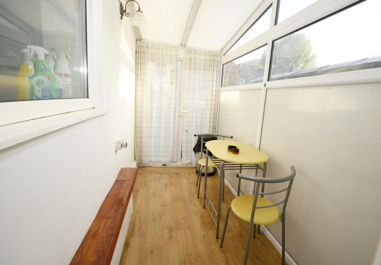 White House Apartment Manchester Exterior photo